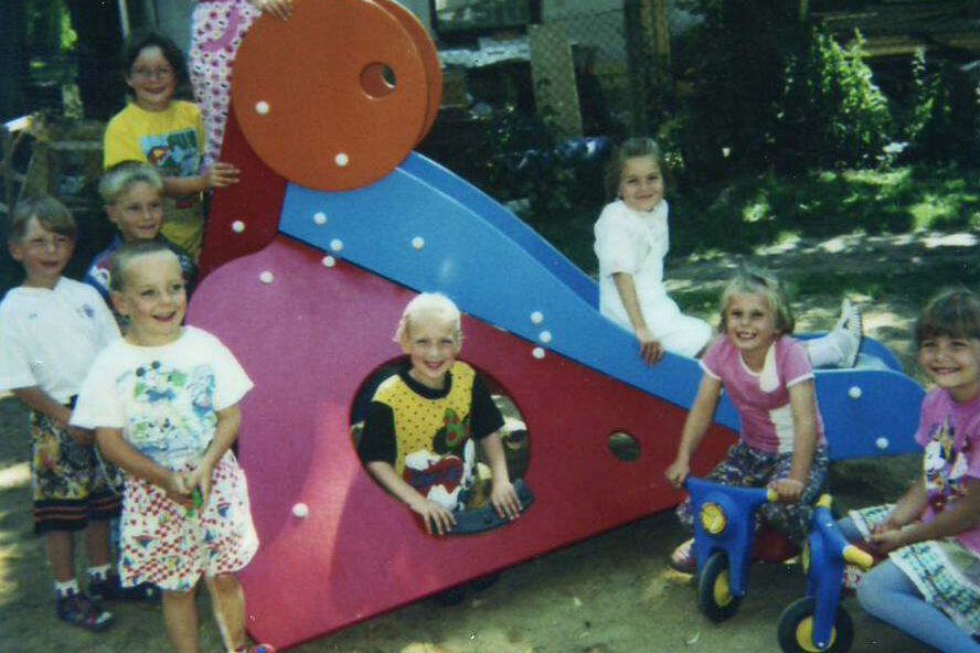32_Fc 0087_Kita Warnow01.jpg Ende 1991 betreut der ASB schon 20 Kindereinrichtungen mit 1.366 Plätzen, dazu zwei Kinderhotels und vier Kinderheime.