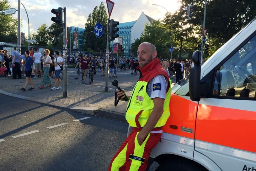 ASB Berlin-Nordwest: Sanitätsdienst beim "Zug der Liebe" 2015