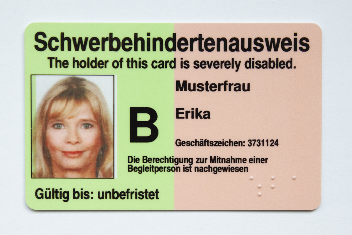 schwerbehindertenausweis-vorderseite-muster.jpg IMG_2230_web.jpg